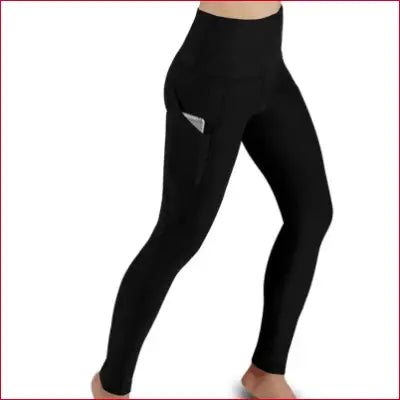 Black high waist elastic workout leggings with side pocket and ruched booty design
