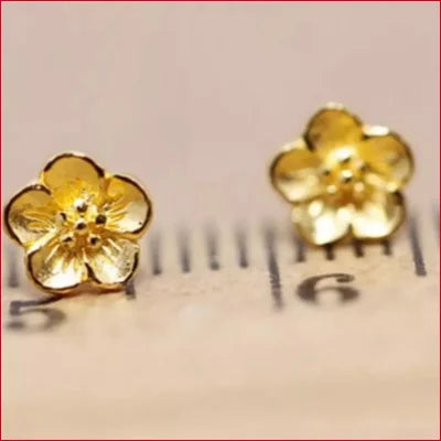 Gold flower-shaped earrings with five petals in 24K solid fine gold jewelry