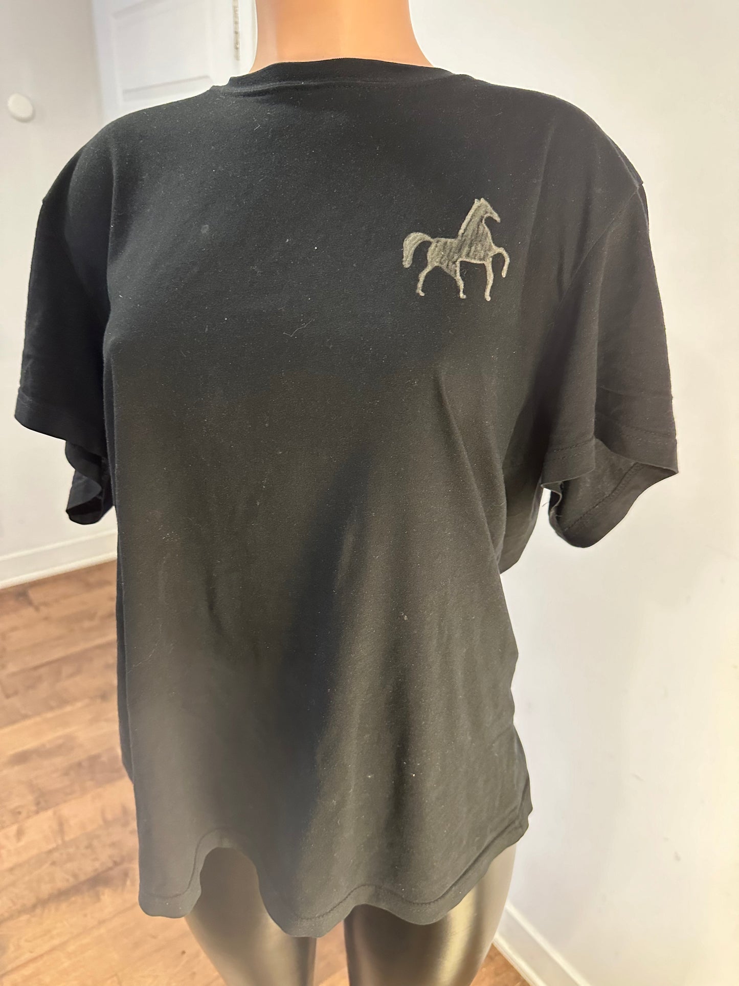 Dark green t-shirt with horse logo on chest for handmade black crew neck style