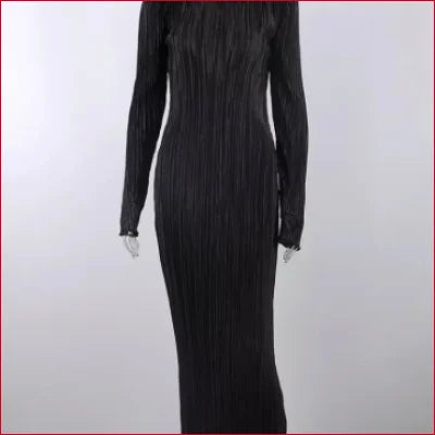 Stylish Pleated Long Sleeves Boho Bodycon Dress in Black for Women on display