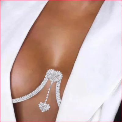 Sparkling diamond arm bracelet with dangling floral-shaped cleavage rhinestones heart pendant