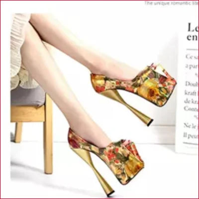 Floral-patterned handmade high heels with gold stiletto heels for plus size fashion