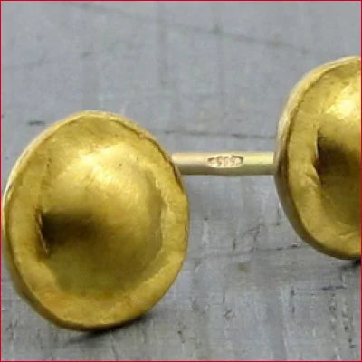 Gold stud earrings with concave circular designs in Gold Investment and Jewelry collection